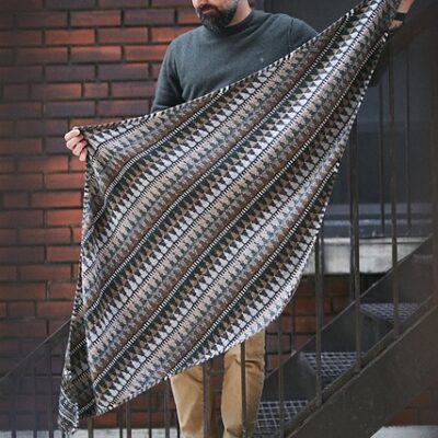 Lysandre Shawl by Maxim Cyr